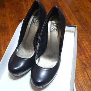 Black high heels size 6.5